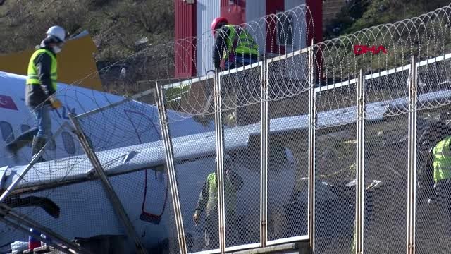 Pisten çıkan uçağın enkazını kaldırma çalışmaları devam ediyor 3