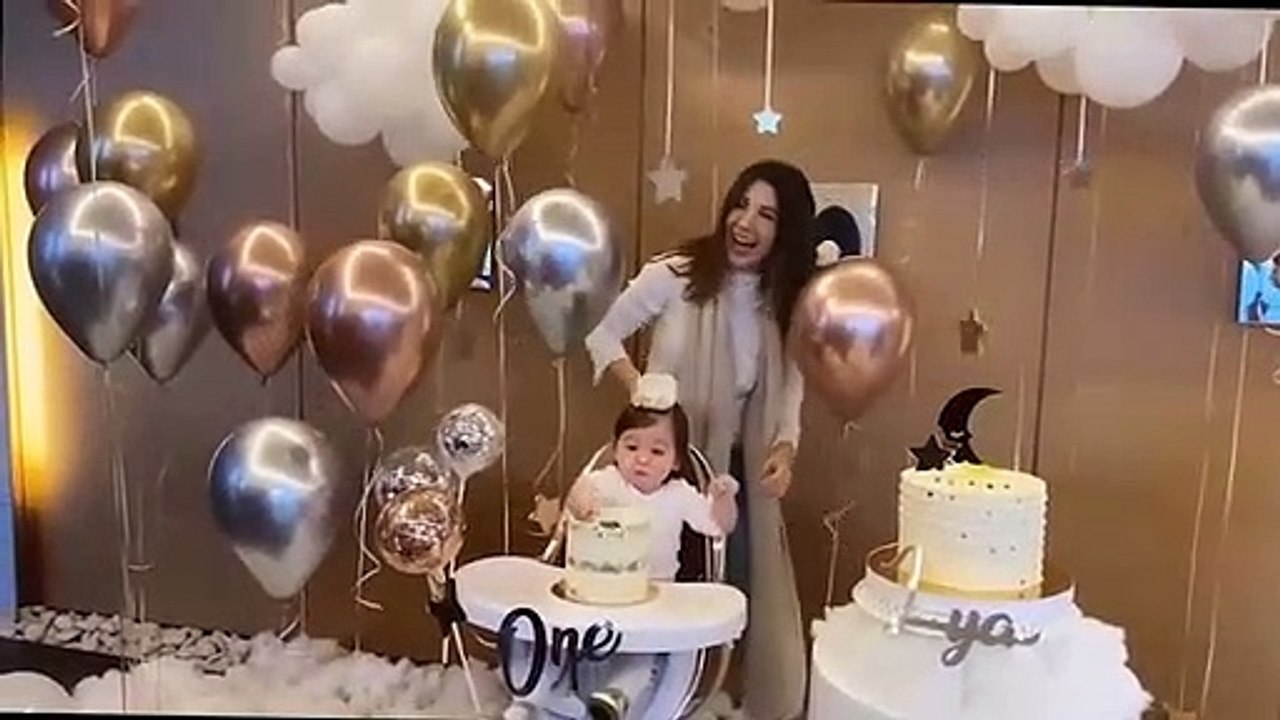 نانسى عجرم ترقص بروح طفلة فى حفل عيد ميلاد ابنتها "ليا"