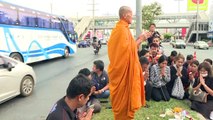 عائلات ضحايا مجزرة تايلاند تنتظر جثامين أقربائها