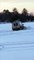 4x4 sur le lac gelé : il passe à travers la glace !