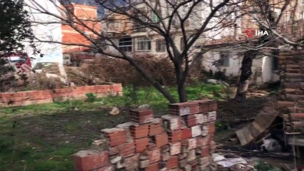 Depremlerle Sarsılan Akhisar'da Korku Devam Ediyor