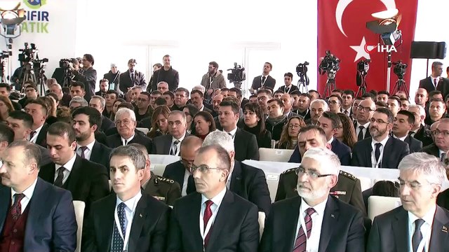 Cumhurbaşkanı Erdoğan: 'Eğer Türkiye son dönemlerde maruz kaldığı saldırıların üstesinden başlarıyla gelebilmişse bu siyasi ekonomik ve askeri gücünü aynı anda artırmasına borçludur'