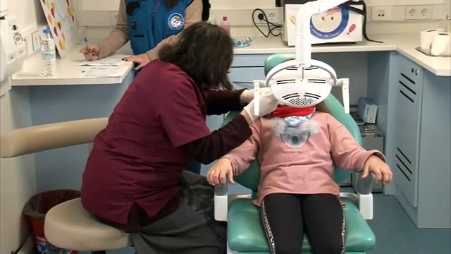 Καρπενήσι: Δωρεάν οδοντιατρικός έλεγχος σε παιδιά από την κινητή μονάδα υγείας του «Χαμόγελου του παιδιού»