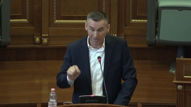 Курти нов премиер на Косово, си го зема и Блерим Река за министер