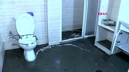 İstanbul-esenler'de evleri su bastı