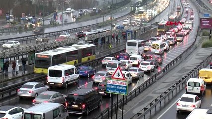 İstanbul'da trafik yoğunluğu yüzde 80'e ulaştı