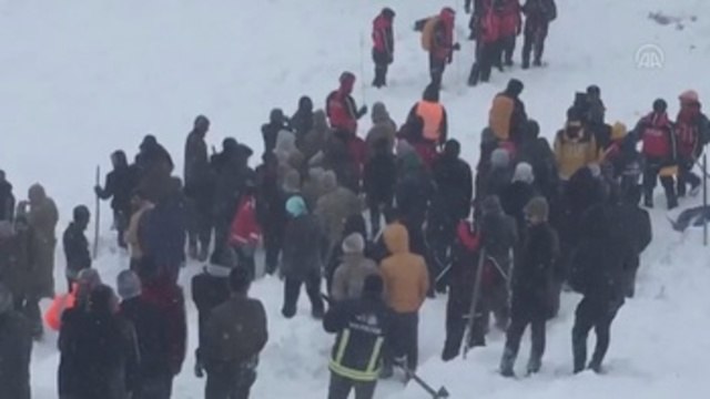 Al menos 38 los muertos por dos aludes de nieve en Turquía suroriental