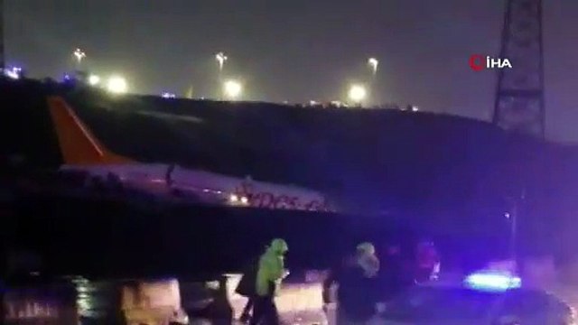 Sabiha Gökçen Havalimanında bir uçak pistten çıktı