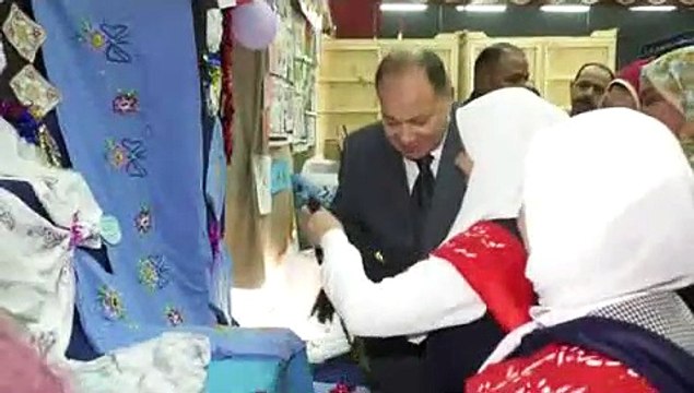 افتتاح المعرض السنوى لمنتجات طلاب مدارس التعليم الفنى بأسيوط