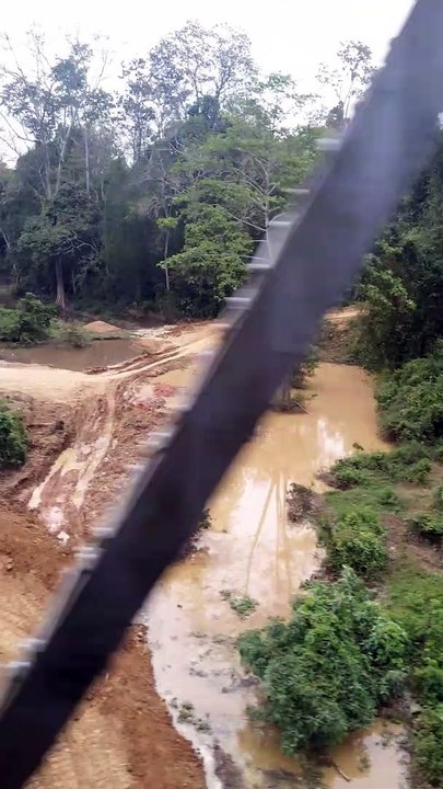 INDIAN RAILWAY ROUTE THROUGH FOREST