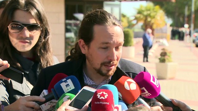 Diferentes personalidades acuden al tanatorio de José Luis Cuerda