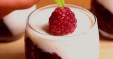 Idée de dessert : la double panna cotta vanille framboise !