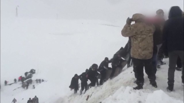 터키 동부서 눈사태로 최소 28명 사망 / YTN