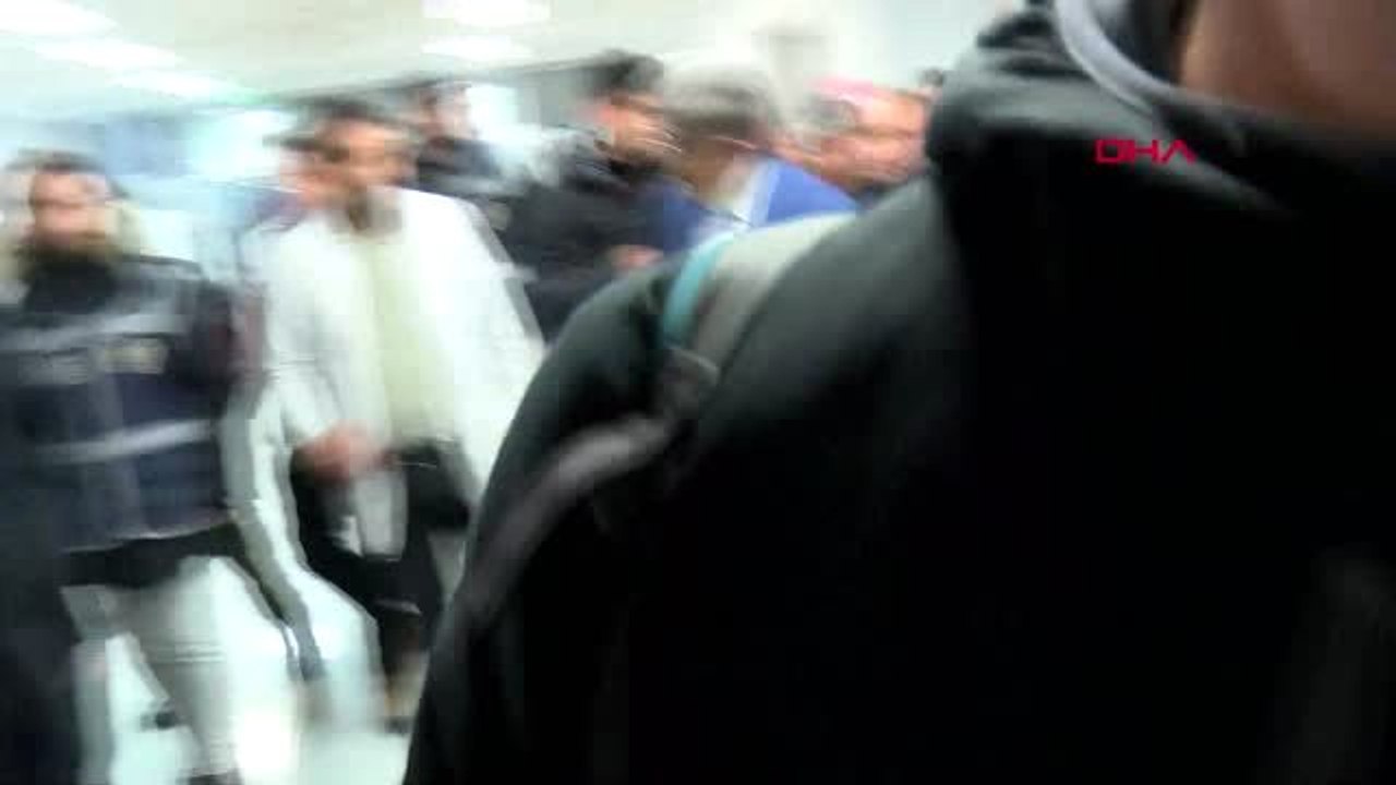 Van içişleri bakanı soylu, van'da çığ altından sağ olarak çıkarılan yaralıları ziyaret etti