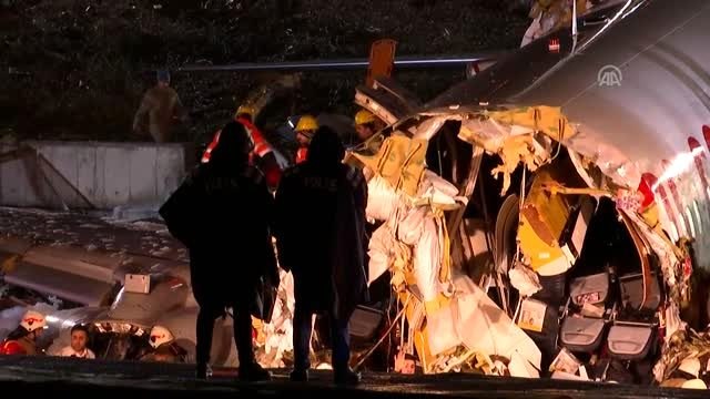 Sabiha Gökçen Havalimanı'nda bir uçak pistten çıktı