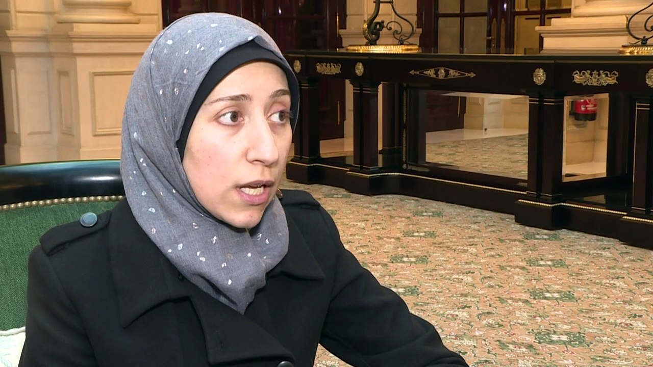 السورية أماني بلور من طبيبة تحت القصف في سوريا إلى أضواء هوليوود