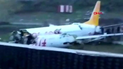 Yolcuların uçaktan çıkış anları