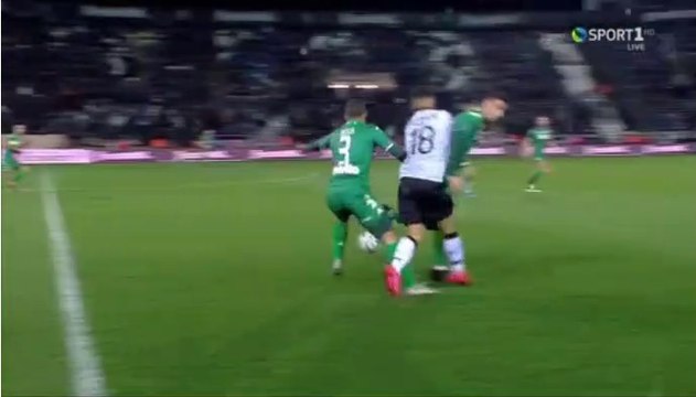 PAOK requests a red card (second yellow) to Achilleas Poungouras -PAOK 1-0 Panathinaikos 05.02.2020