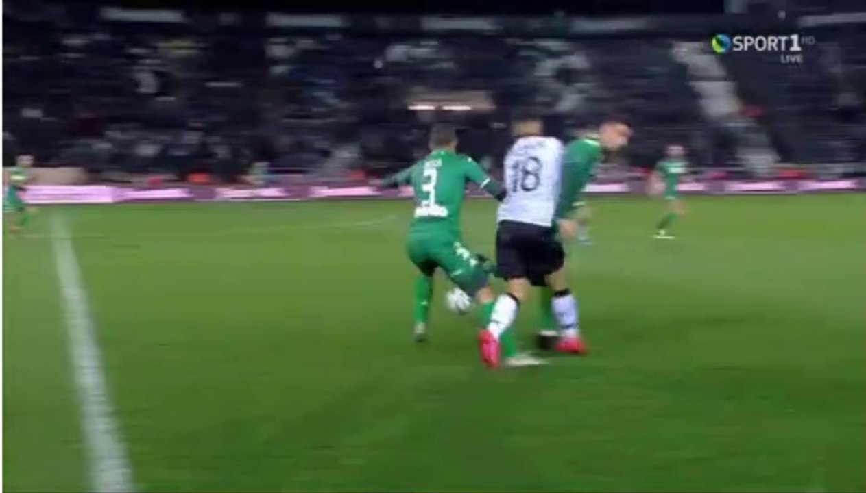 PAOK requests a red card (second yellow) to Achilleas Poungouras -PAOK 1-0 Panathinaikos 05.02.2020