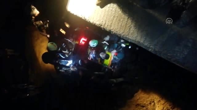 Sabiha Gökçen Havalimanı'na giderken kaza geçiren 5 polis yaralandı (2)