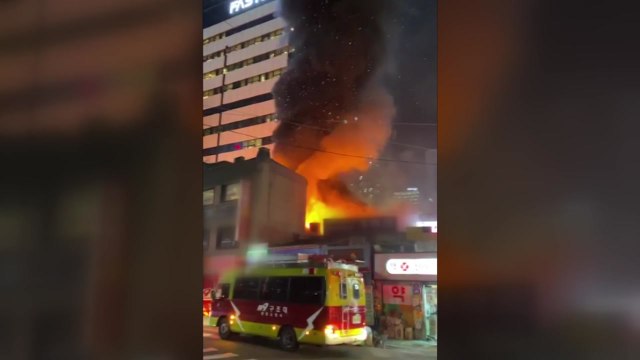 서울 도심 식자재 창고 화재...부산 차량 정비소 화재 / YTN