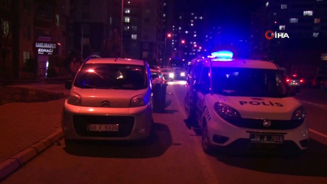 Kayseri'de şiddetli rüzgar çatıları uçurdu, ağaçları yerinden söktü