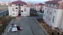 Kayseri'de şiddetli rüzgar çatıları uçurdu