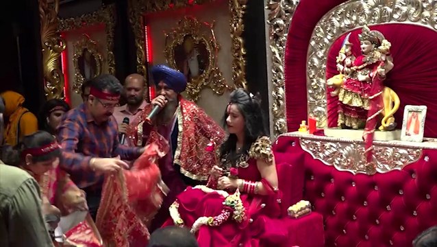 Lakhbir Singh Lakha Singing Bhajan At Shri Radhe Maa Palace
