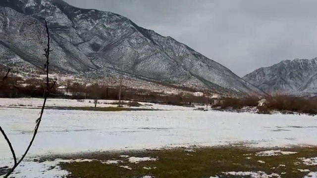 Moti i keq/ Bulqizë, dëbora izolon fshatrat