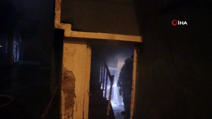 Metruk bina kül oldu