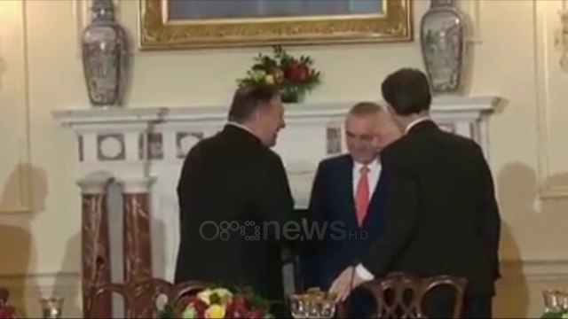 Ora News - Presidenti Meta në Departamentin e Shtetit: Shqipëria, shembull i harmonisë fetare