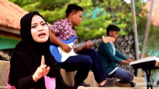 HARUSKAH BERAKHIR (Rido Rhoma) - Revina Alvira # Dangdut Cover - YouTube