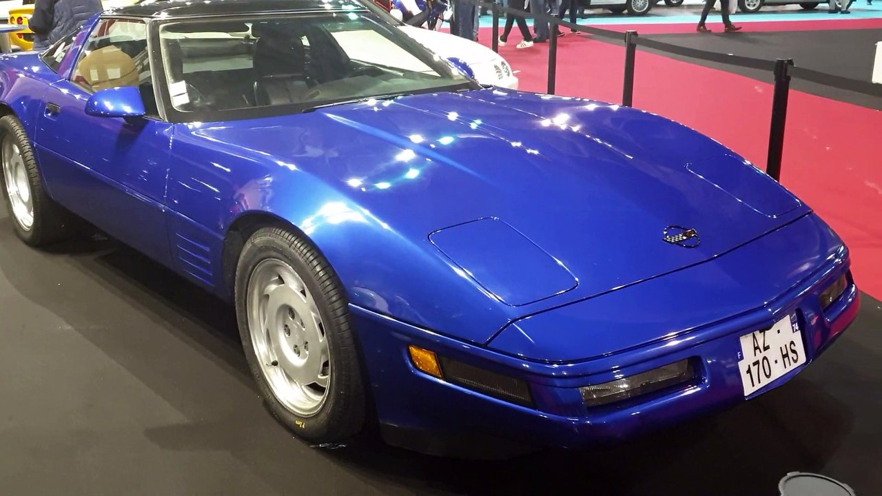 Le stand du magazine Youngtimers au salon Rétromobile 2020