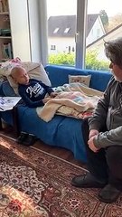 Ahmet Nesin babası tutuklu olan  Ahmet Ataç'ı ziyaret etti