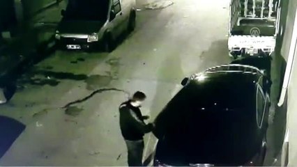 Otomobilden hırsızlık güvenlik kamerasında