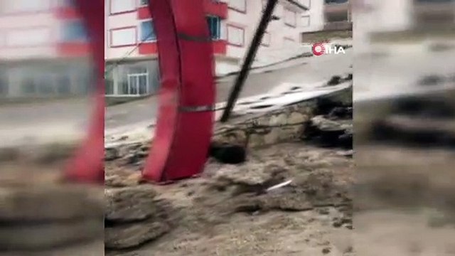 Sertavul Geçidi heyelan nedeniyle ulaşıma kapandı