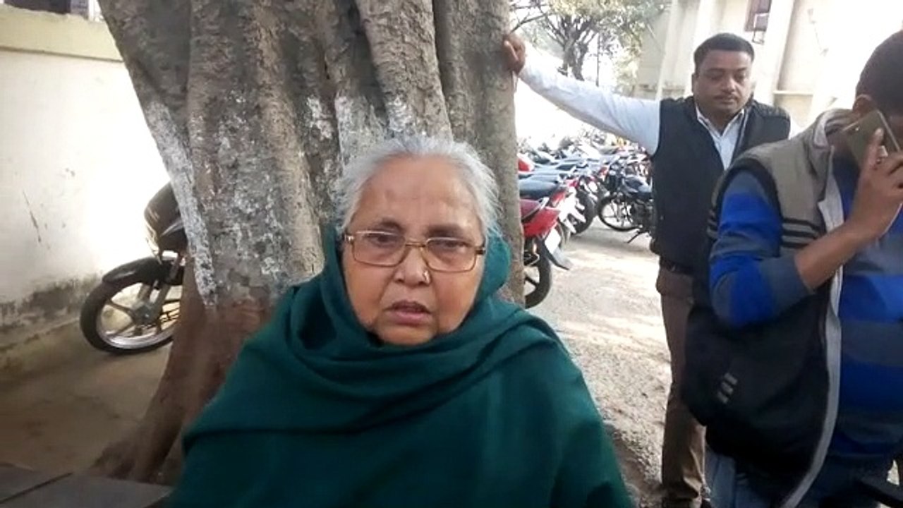 शाहजहांपुर: लड़की भगाने के आरोप में पुलिस ने बुजुर्ग महिला को बना दिया मुल्जिम