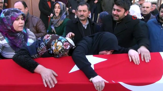 Bakan Koca, çığ faciasında hayatını kaybedenlerin cenaze törenine katıldı
