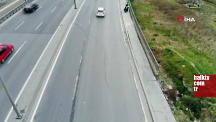 Avcılar'da E-5 yan yolda korkutan çatlaklar