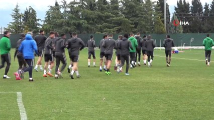 Özgür Çek: “Üst tarafa odaklanmamız gerekiyor”