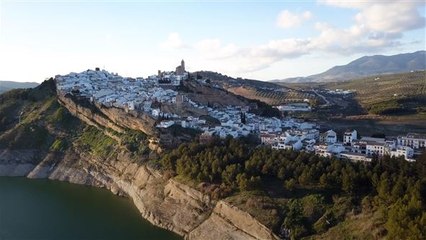 Hidden Gems: Iznájar, der kleine Traumort Spaniens