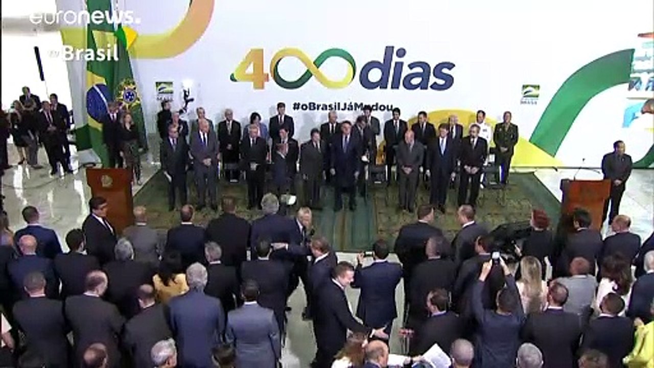 Brasile: il presidente Bolsonaro presenta la sua legge per l'Amazzonia