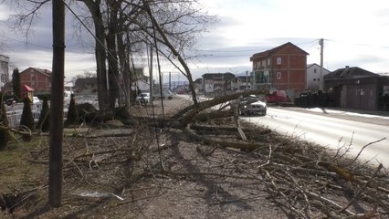 Edhe në Gjakovë era shkaktoi dëme-Lajme
