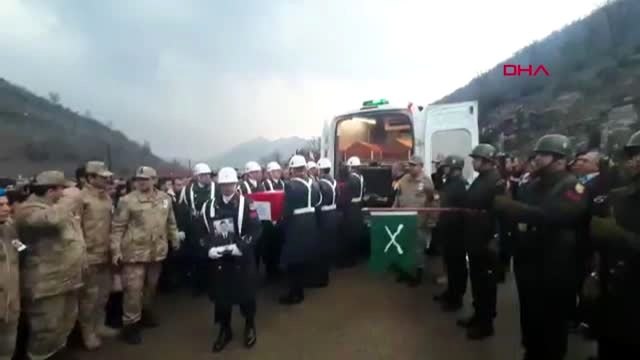 Şehit j. uzm. onb. mesut deniz son yolculuğuna uğurlandı