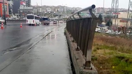 D-100 Karayolu'nda oluşan çatlaklar trafiği aksattı