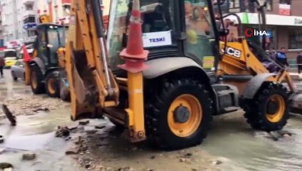 Çerkezköy'de su borusu patladı