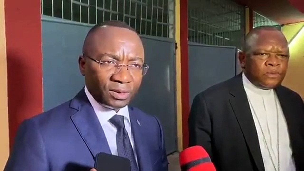 Au nom de l’autorité morale du FCC, Joseph Kabila Kabange, il a remis les clés d’une jeep Prado toute neuve au cardinal tel que promis autrefois lors de son élévation à la dignité ecclésiastique qui est la sienne.