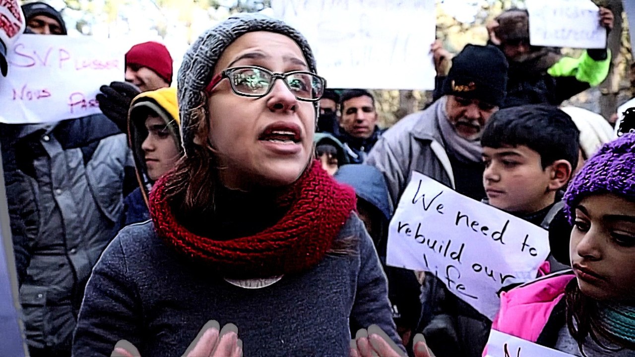 Refugees, migrants in Serbia attempt to cross Hungary's border