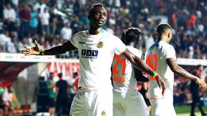 Alanyaspor Papiss Cisse'nin sözleşmesini uzatıyor