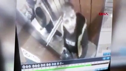 İzmir'de iğrenç görüntü! Damacanaya idrarını yapan sucu kamerada